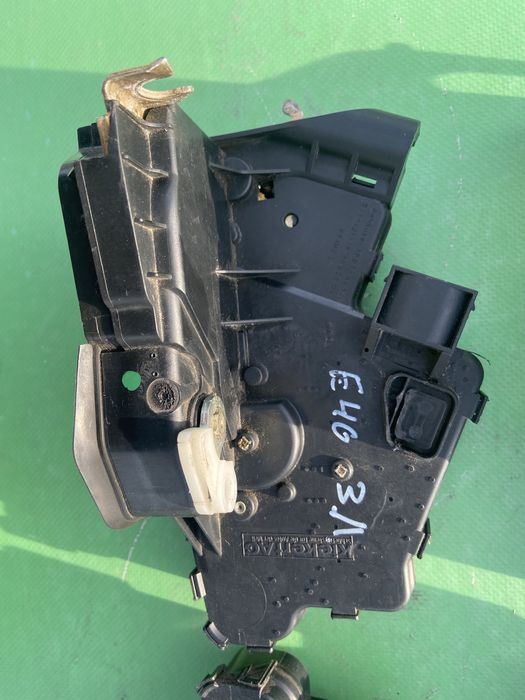 Замки Замок Дверной Двери Дверей Дверьки БМВ Е46 РЕСТАЙЛИНГ Шрот