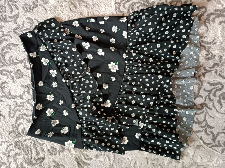 Спідниця H&M розмір S та М