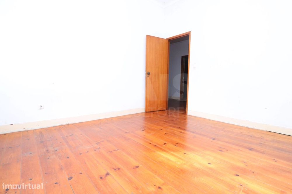 Apartamento com terraço no centro de Samora Correia