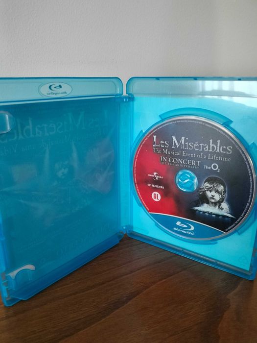 Filme Blu-ray: Les Misérables: O Espectáculo Musical de uma Vida