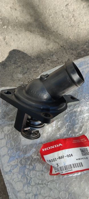 Термостат в корпусі Honda Accord Б/В (оригінал)