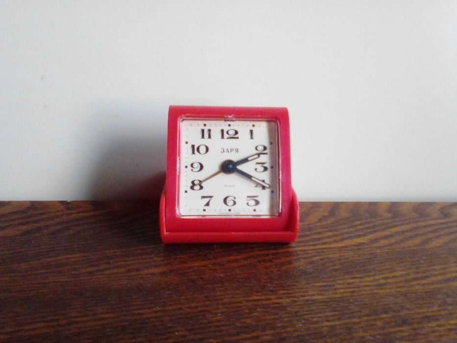 Часы – будильник «ЗАРЯ» (раскладушка), 23 камня, ПЧЗ, СССР, 70-е годы.