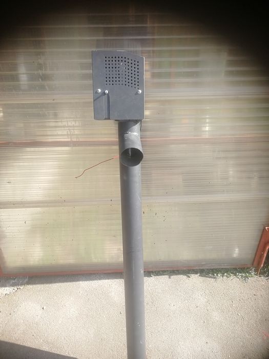 Podajnik ślimakowy do pelletu