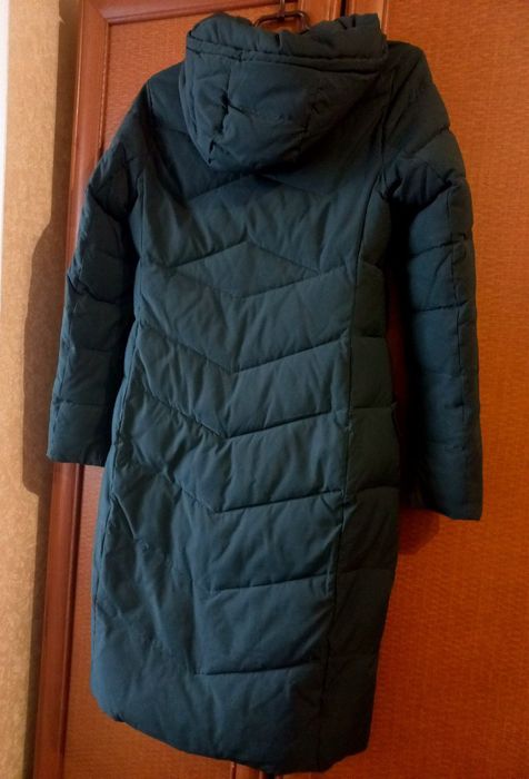 Зимовий пуховик.