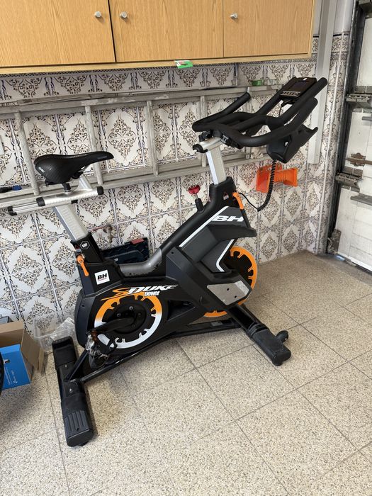 Bicicleta indoor BH Professional SDUKE