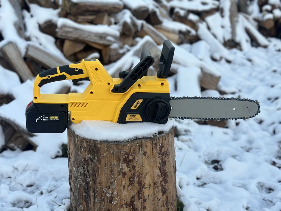 Акумуляторна ланцюгова пила DeWalt DCM565N(35см 40V9aH) потужна