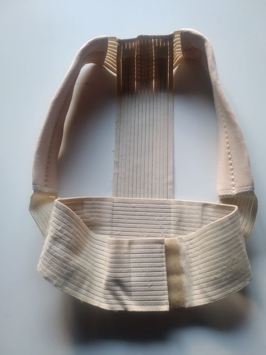 Colete para coluna) escoliose