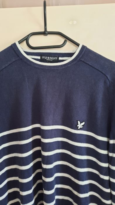 Świetny sweterek Lyle &Scott rozm.M