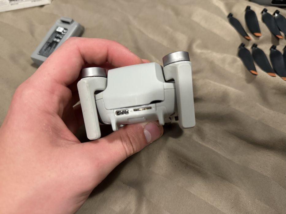 Dron DJI Mini 2 Uszkodzony
