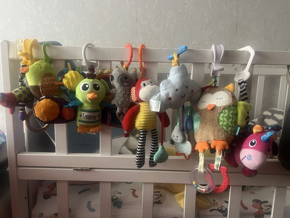 Підвіски брязкальця для коляски кроватки