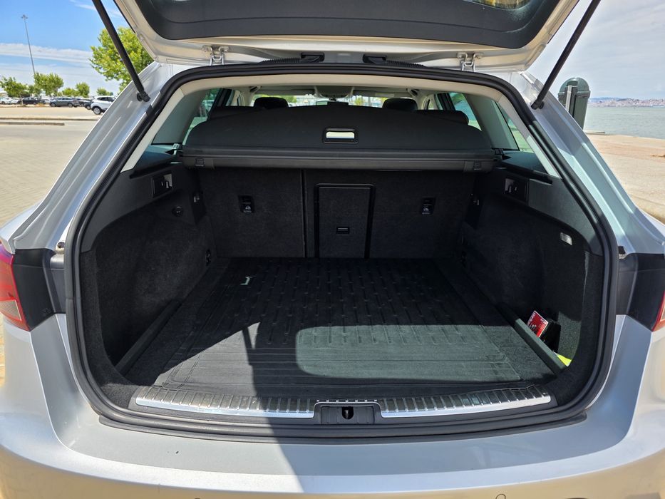 SEAT Leon ST — fotografia 9