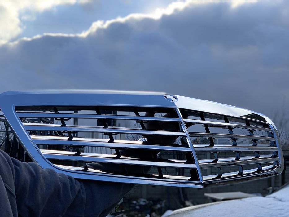 Решетка радиатора Мерседес W221 Рестайлинг Решітка s class Розборка