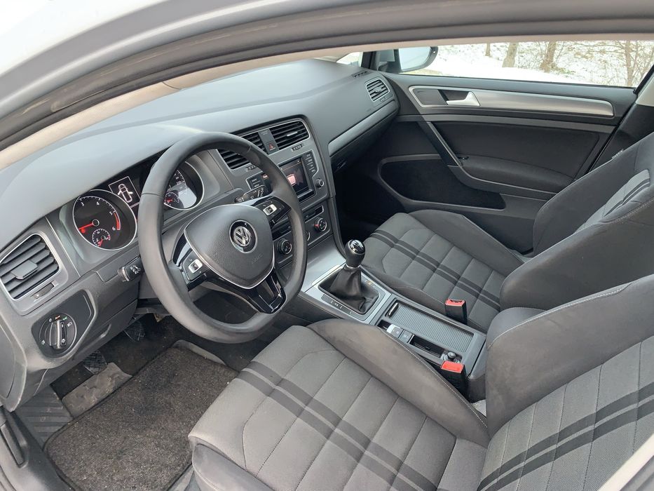 Продам Volkswagen  Golf 7 1.6 Дизель