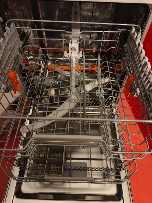 Máquina de lavar loiça Ariston