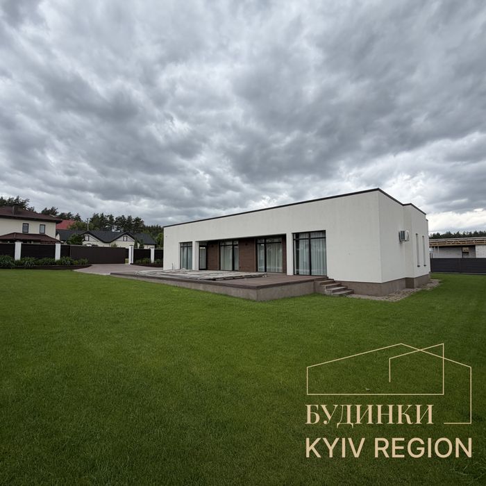 Продаж будинку  Hi-Tech ремонт меблі з басейном у КМ White Stone