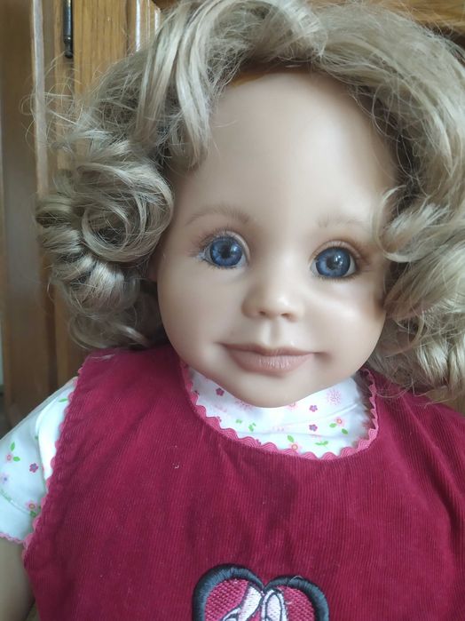 Lalka kolekcjonerska, winylowa Gerlinde Fester, 85 cm