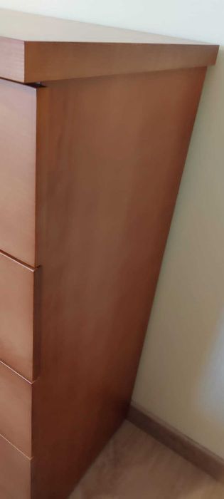 Cómoda em cerejeira 5 gavetas