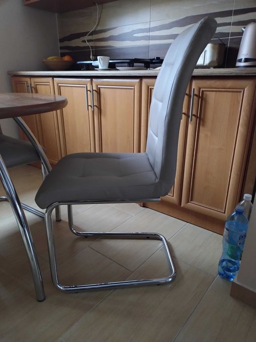 Krzesła do kuchni, jadalni - okazja.