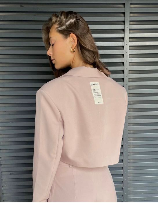 костюм с кроп-жакетом Cher17