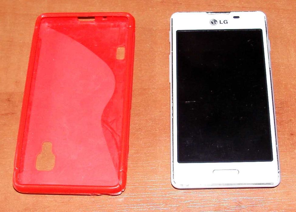 Etui  CZERWONE  do telefonu LG E460