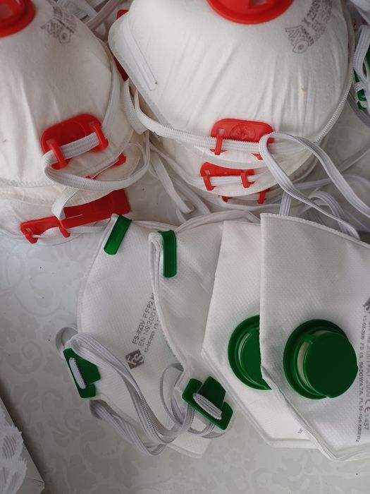 Maseczka ochronna z filtrem  FFP2