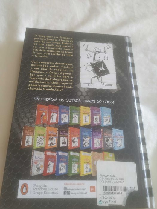 Vendo livro "diário de um banana"