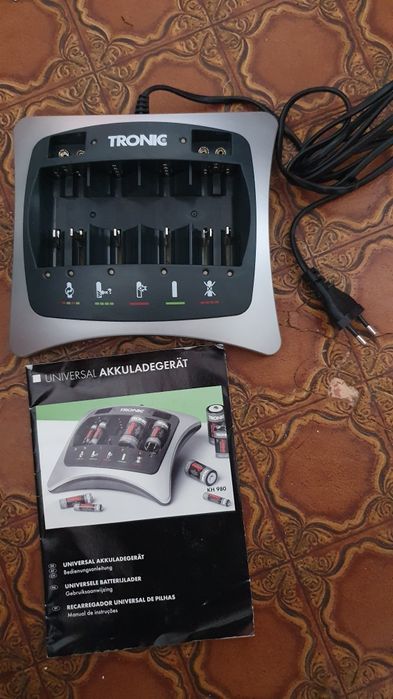 Carregador de pilhas Tronic