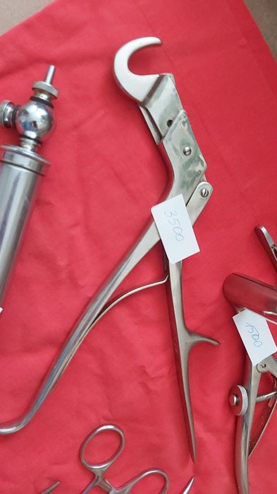 Хирургический инструмент,скальпель,зажим,пинцет,иглы,расширитель