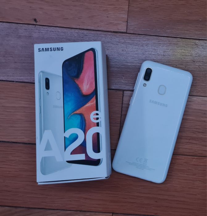 Samsung Galaxy A20e (32GB) + Capa + Película de Proteção