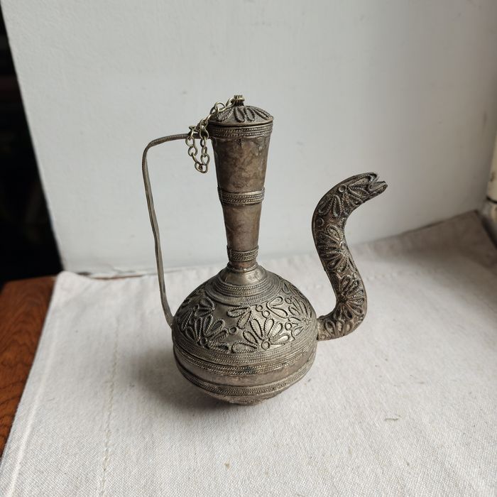 Stary dzbanek orientalny Aftaba / Surahi , bogate zdobienia vintage