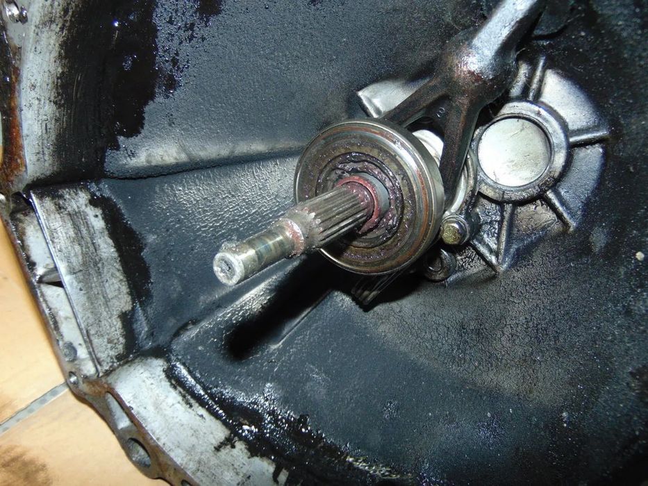 Datsun 1200 caixa velocidades " usado em bom estado