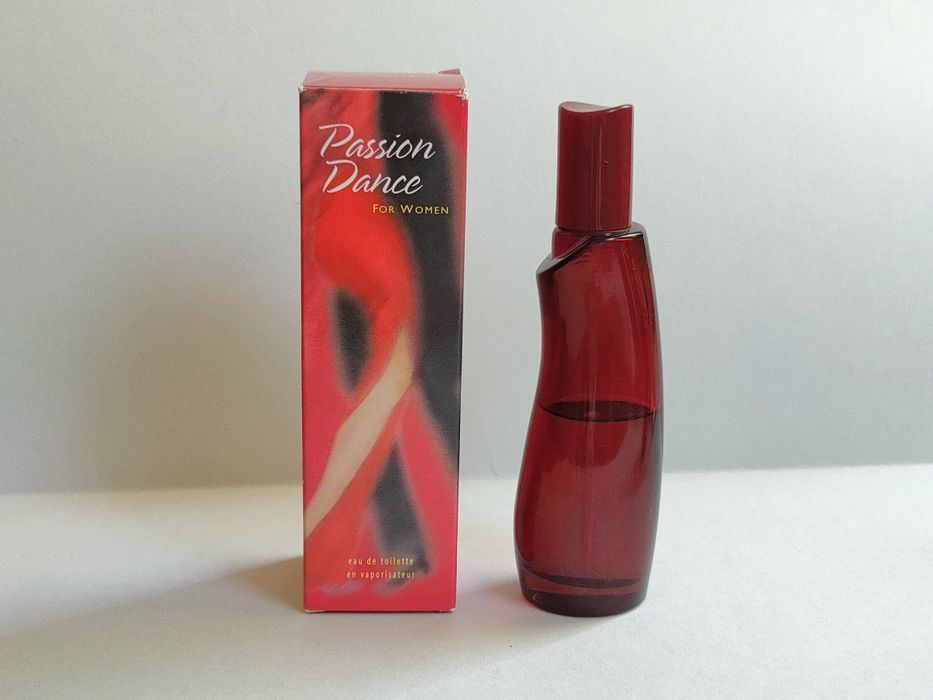 Avon Far Away Royale + gratis Passion Dance