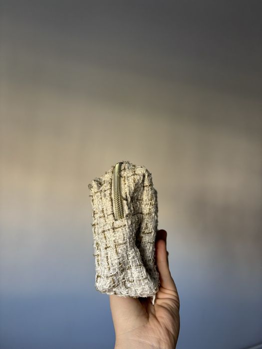 Biało złota elegancka duża kosmetyczka pouch biała