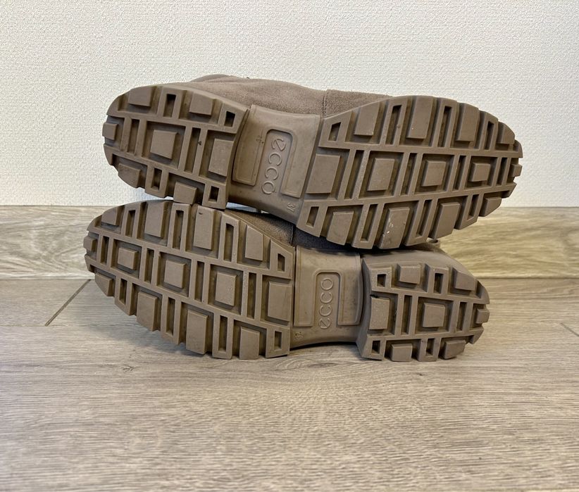 Ботинки Ecco Modtray Hydromax 37 черевики замшеві бежеві