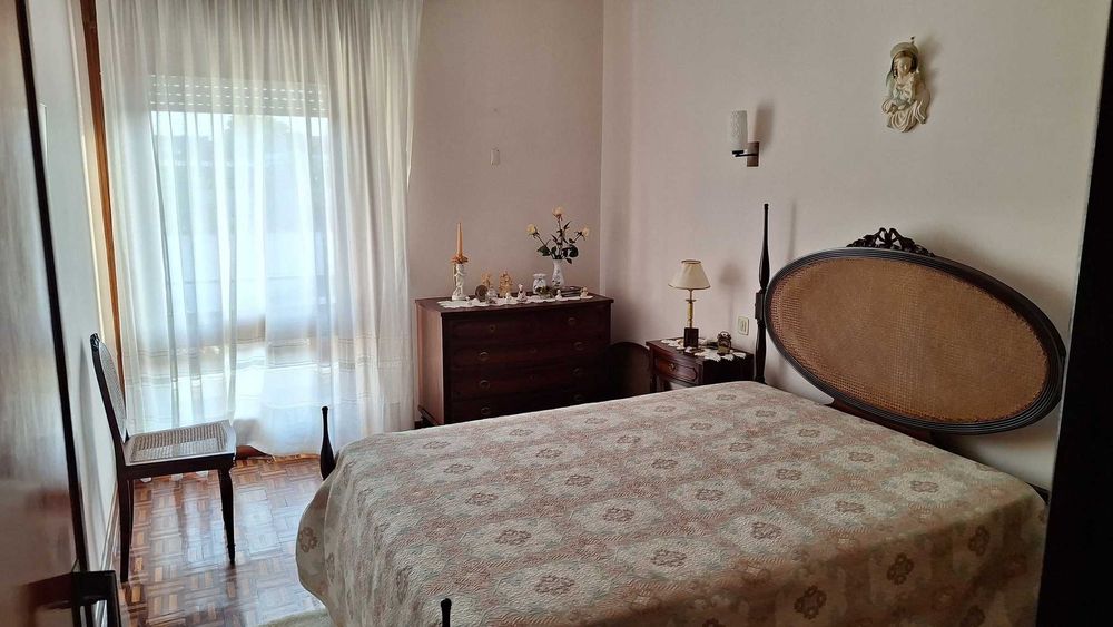 Moradia Independente no centro de Alpiarça - Oportunidade de negócio