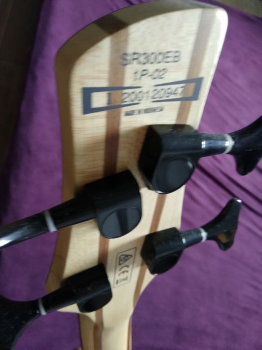 Gitara basowa Ibanez SR300EB,