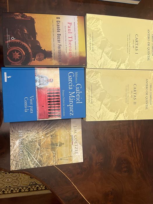 Conjunto de Livros