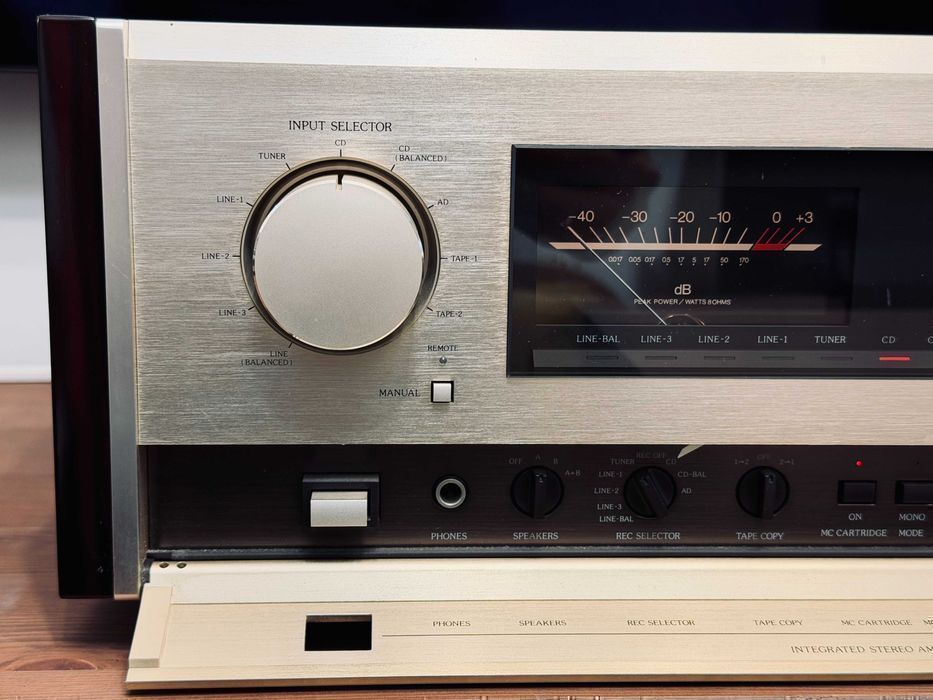 Accuphase E-405 — последний тёплый Accuphase до эпохи аналитики, 1989, 170 Вт пред+мощник | Япония, идеал 10 из 10, MM/MC, пульт