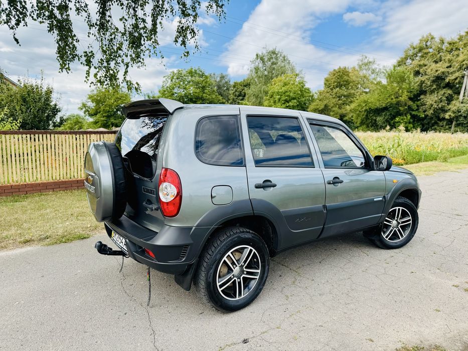 Chevrolet Niva 1.7 GLS 4x4 Bertone Edition 2011р