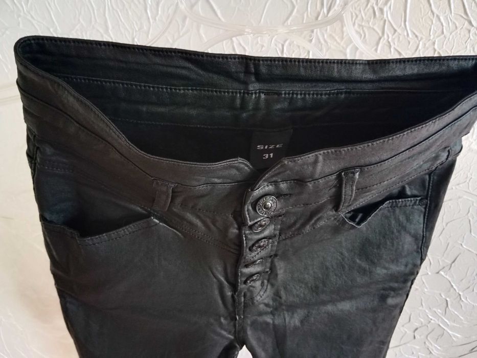 Spodnie woskowane damskie rozmiar 31
