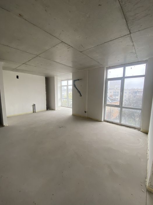 Продаж/СПЕЦКОШТИ/ 3-х кімнатної квартири студії, з частковими роботами