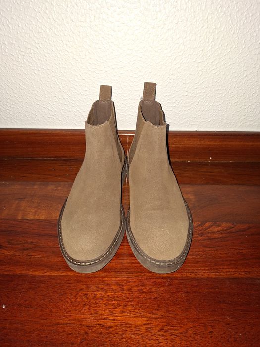 Botas Chelsea em camurça da Zara tamanho 39