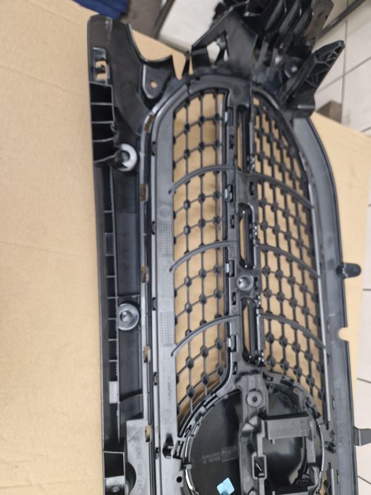 Atrapa grill Mercedes Gla