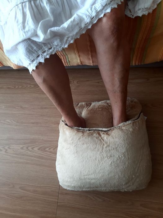 Vendo almofada de aquecimento para pés, foi oferta e não uso