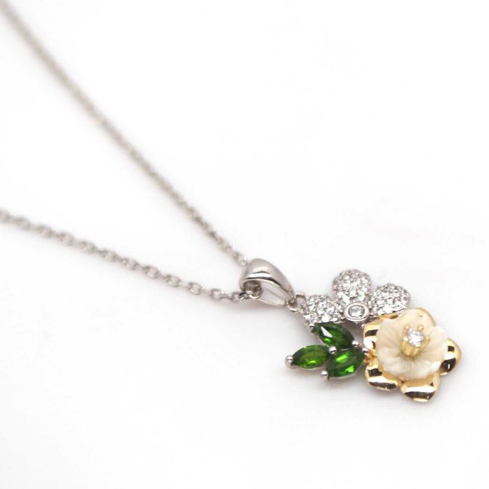 Подвеска и цепочка из перламутра, хромдиопсида,серебро 925 пробы,45см