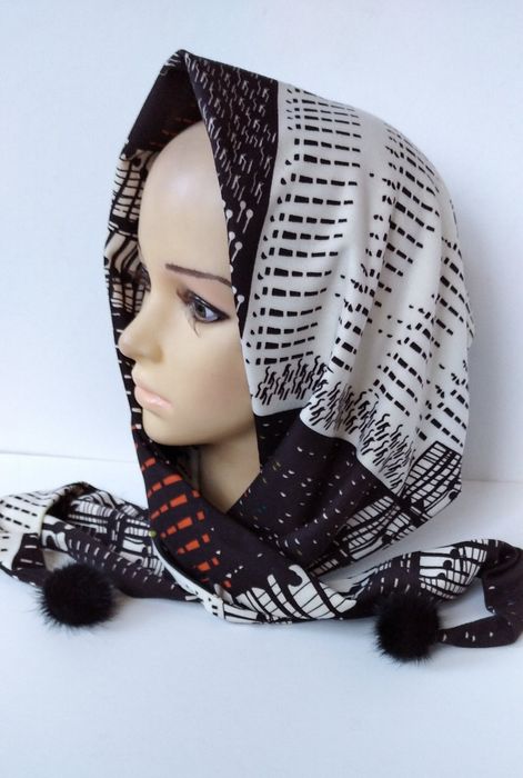 Стильна косынка-капор