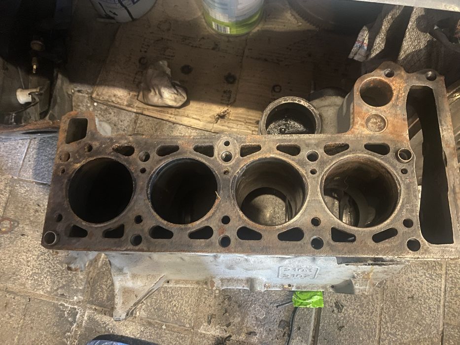 Продам блок ВАЗ2103