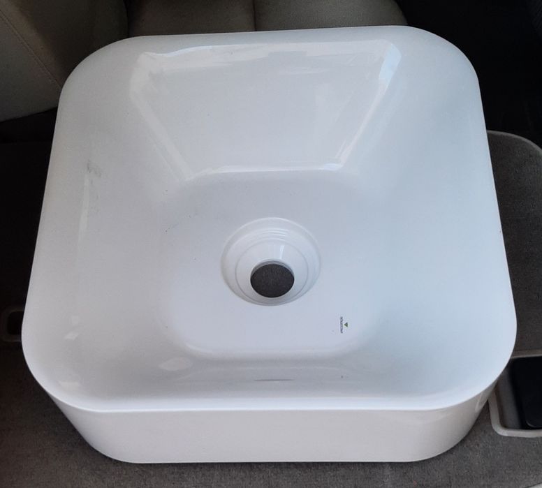 Lavatório NOVO de pousar 38X13,2 cm muito modernoo