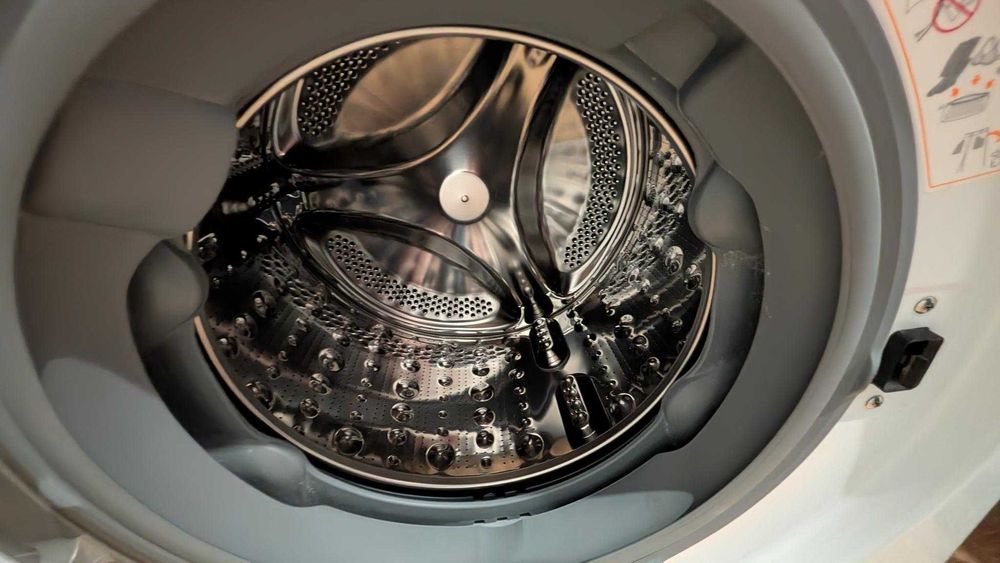 Máquina de Lavar Roupa LG 10.5 kg (1400 rpm) - Como Nova (Pouquíssimo Uso) / LG Washing Machine 10.5 kg / 1400 rpm - Like New (Barely Used)
