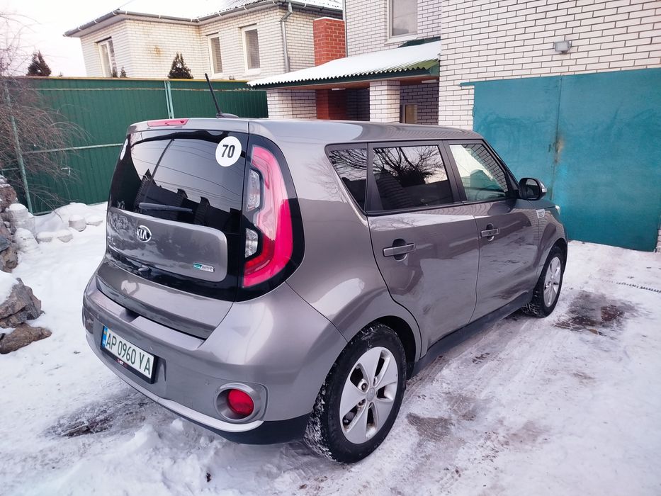 KIA SOULe automatic 2015